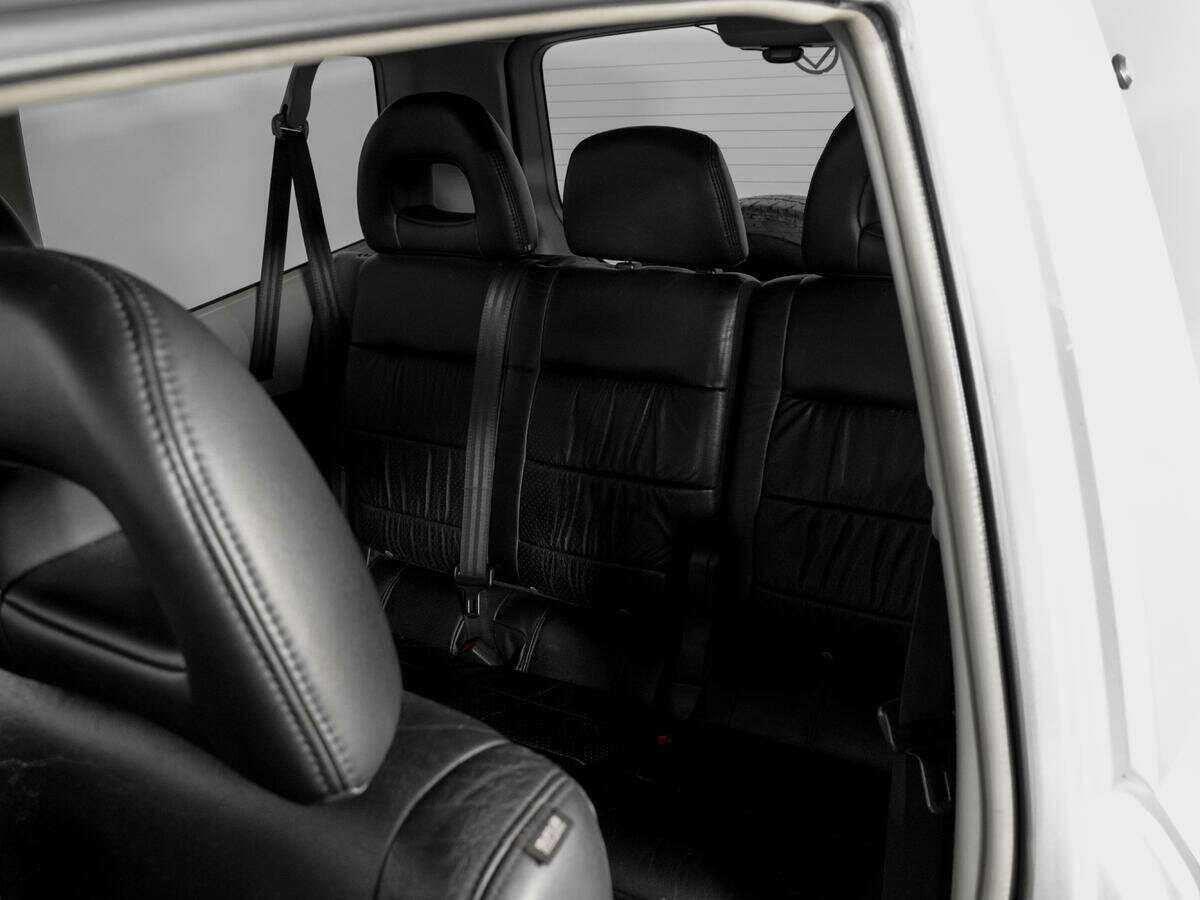 Купить Mitsubishi Pajero с пробегом. Фото: #9