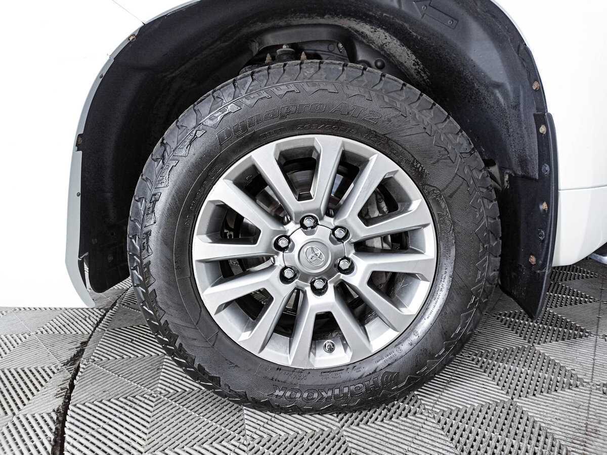 Купить Toyota Land Cruiser Prado с пробегом. Фото: #17