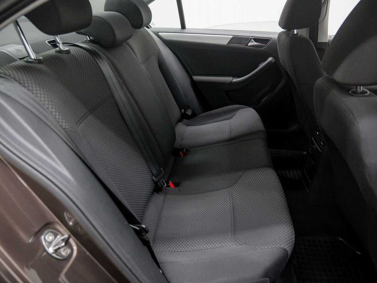Купить Volkswagen Jetta с пробегом. Фото: #5