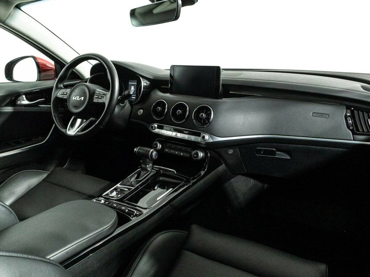Купить Kia Stinger с пробегом. Фото: #8