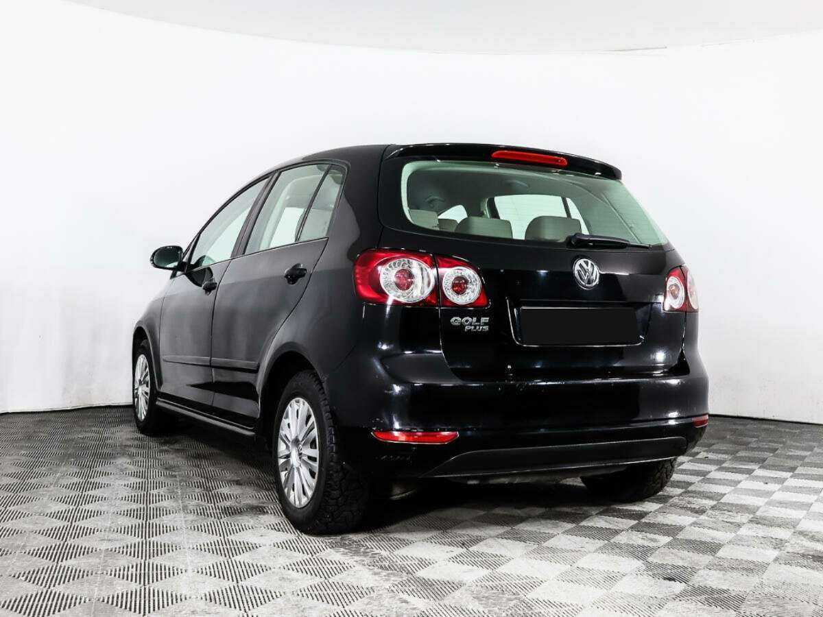 Купить Volkswagen Golf Plus с пробегом. Фото: #6