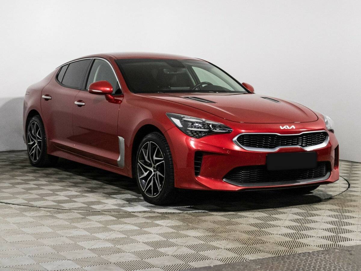 Купить Kia Stinger с пробегом. Фото: #2