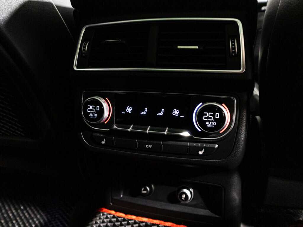 Купить Audi Q7 с пробегом. Фото: #23