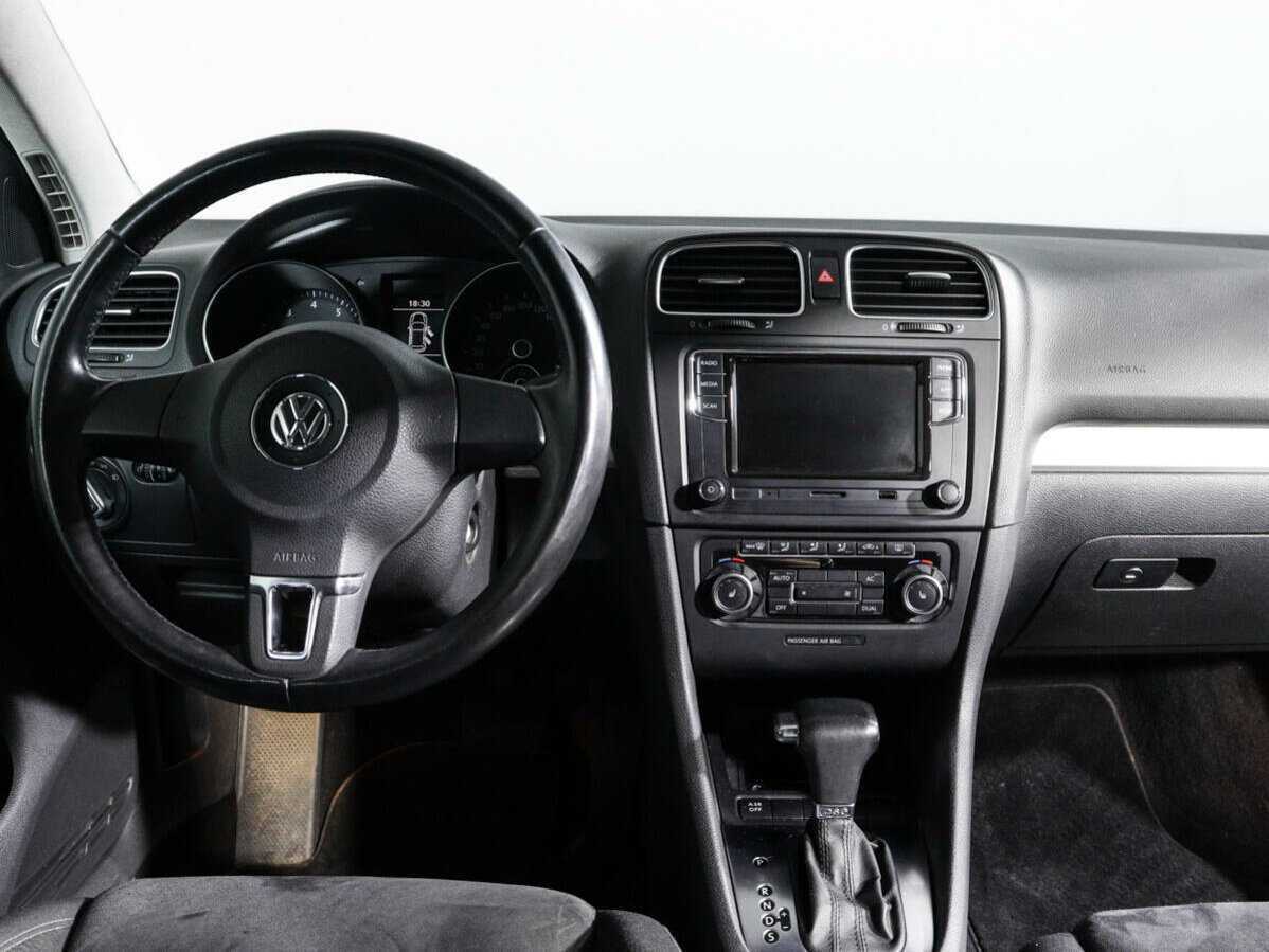 Купить Volkswagen Golf с пробегом. Фото: #11