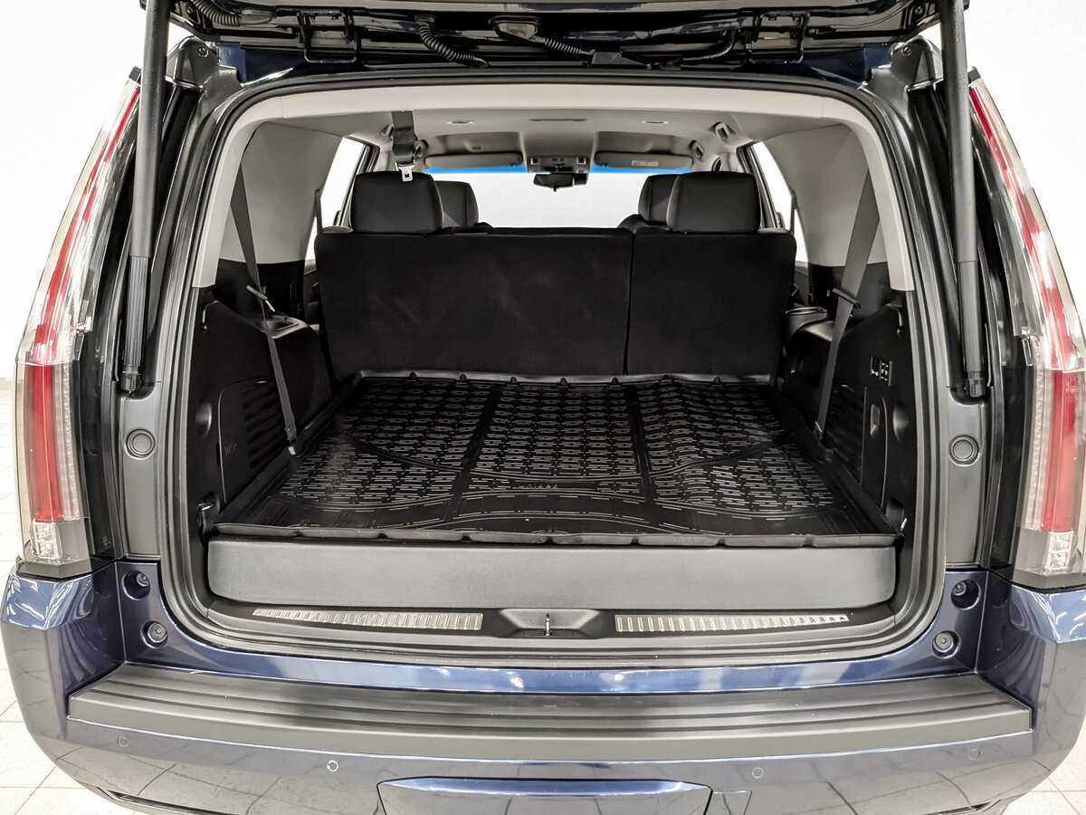 Купить Cadillac Escalade с пробегом. Фото: #9