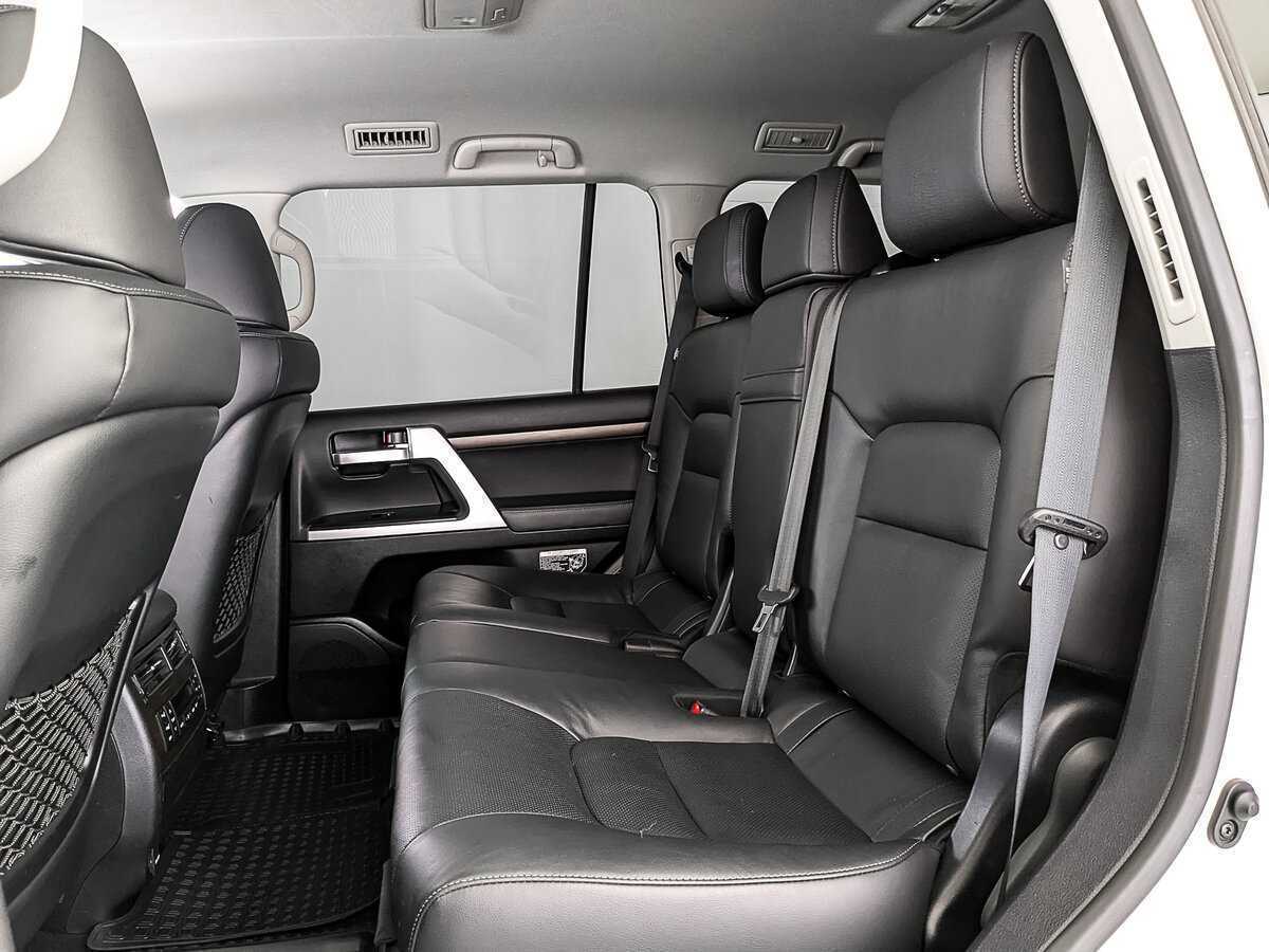 Купить Toyota Land Cruiser с пробегом. Фото: #15