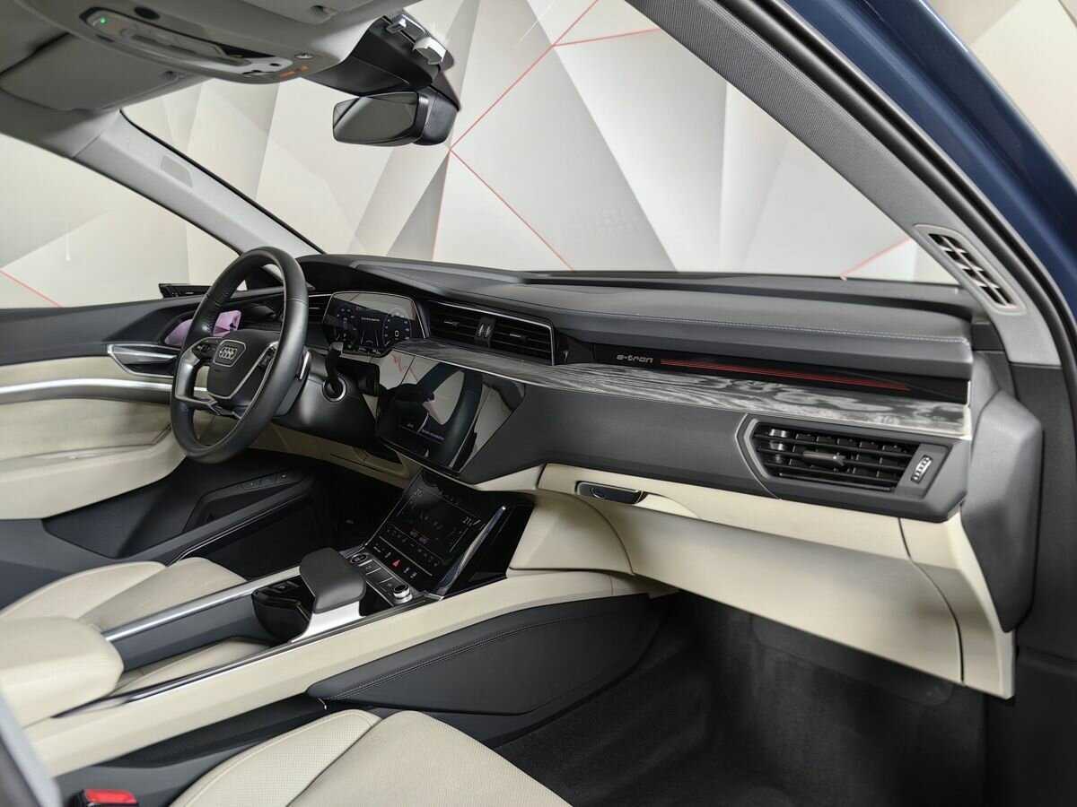 Купить Audi e-tron Sportback с пробегом. Фото: #8