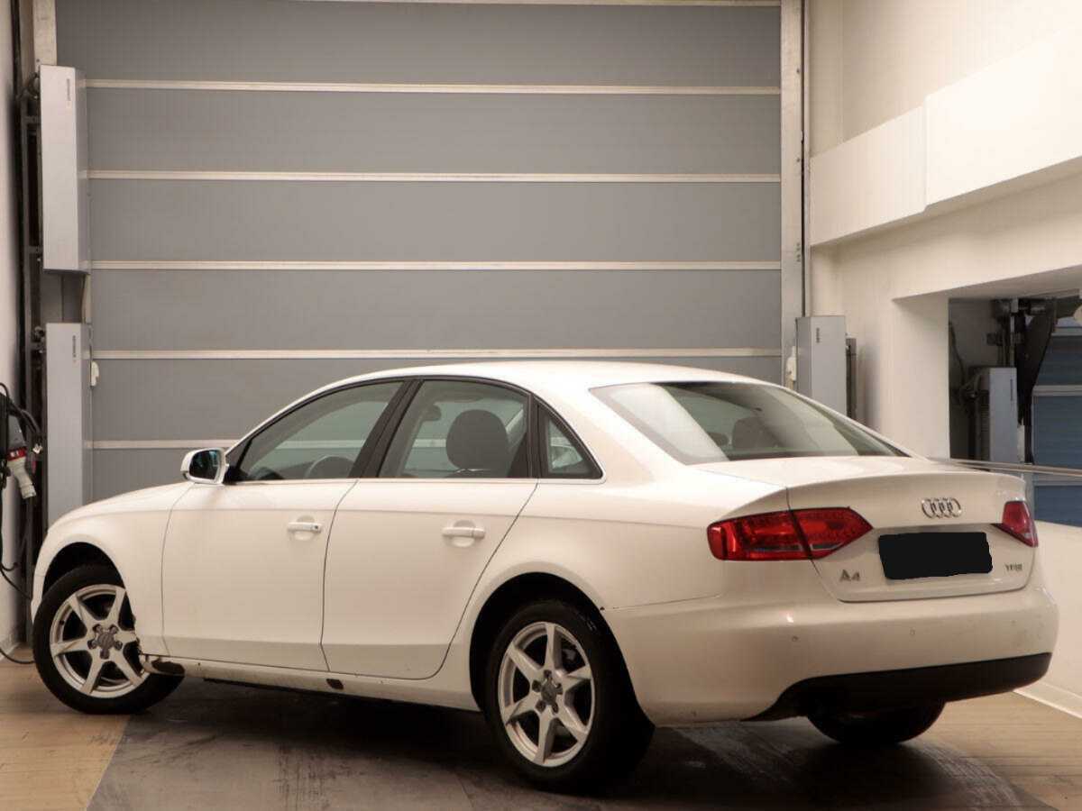 Купить Audi A4 с пробегом. Фото: #5