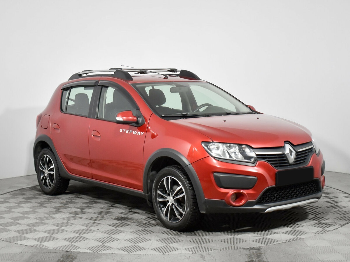 Купить Renault Sandero с пробегом. Фото: #2