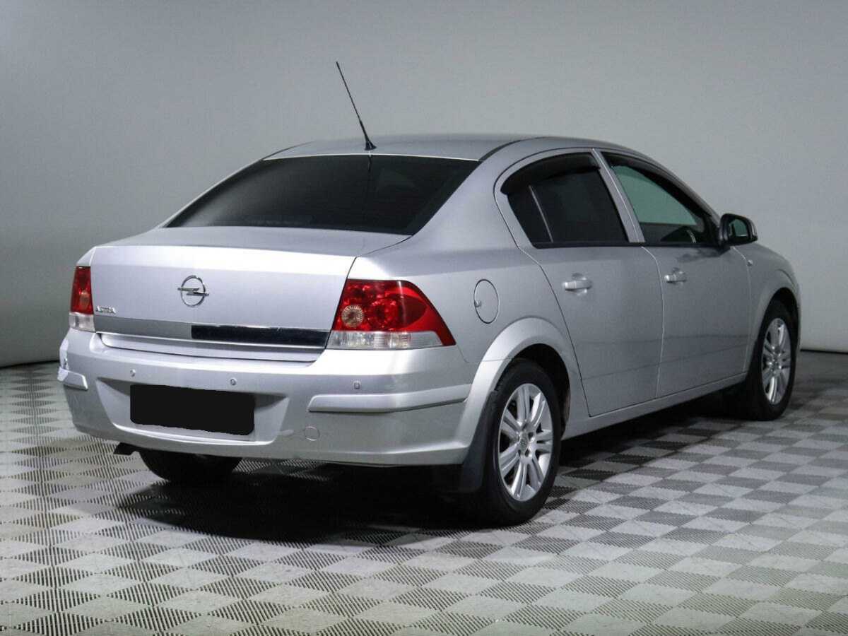 Купить Opel Astra с пробегом. Фото: #4