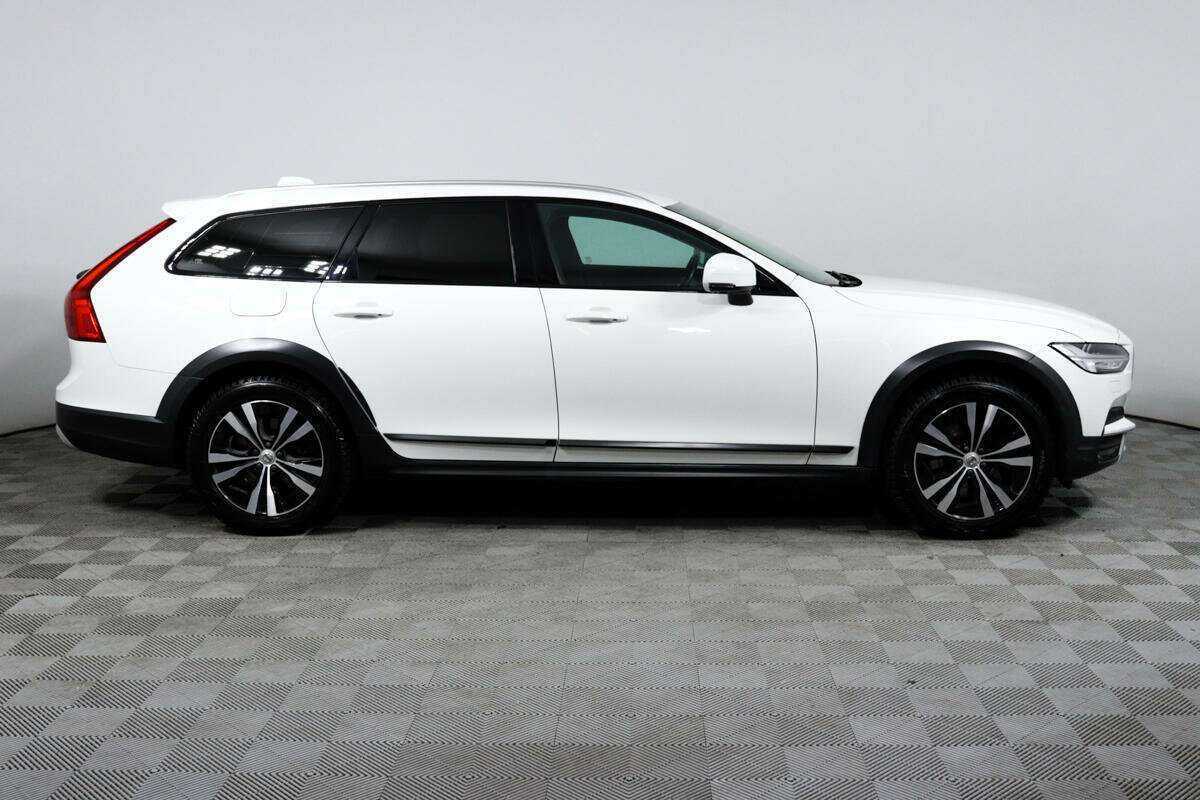 Купить Volvo V90 Cross Country с пробегом. Фото: #3