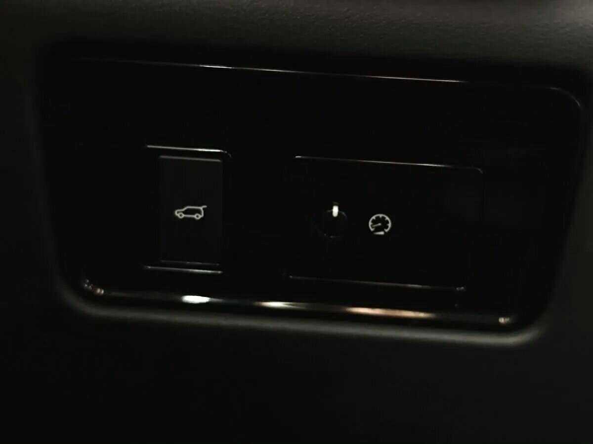 Купить Jaguar F-Pace с пробегом. Фото: #22