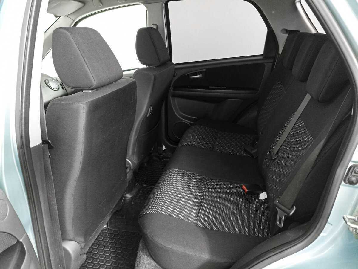 Купить Suzuki SX4 с пробегом. Фото: #9
