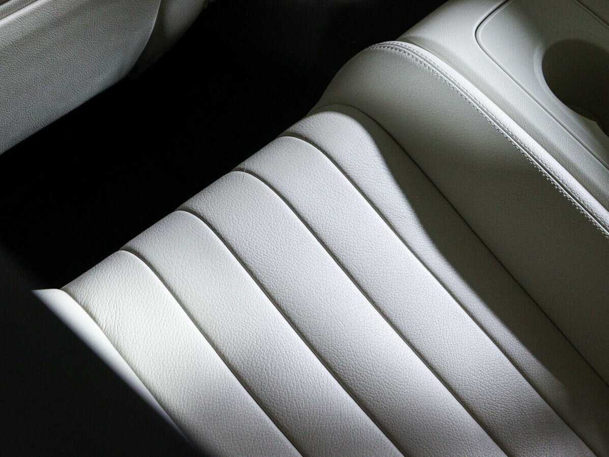 Купить Mercedes-Benz E-Класс с пробегом. Фото: #18