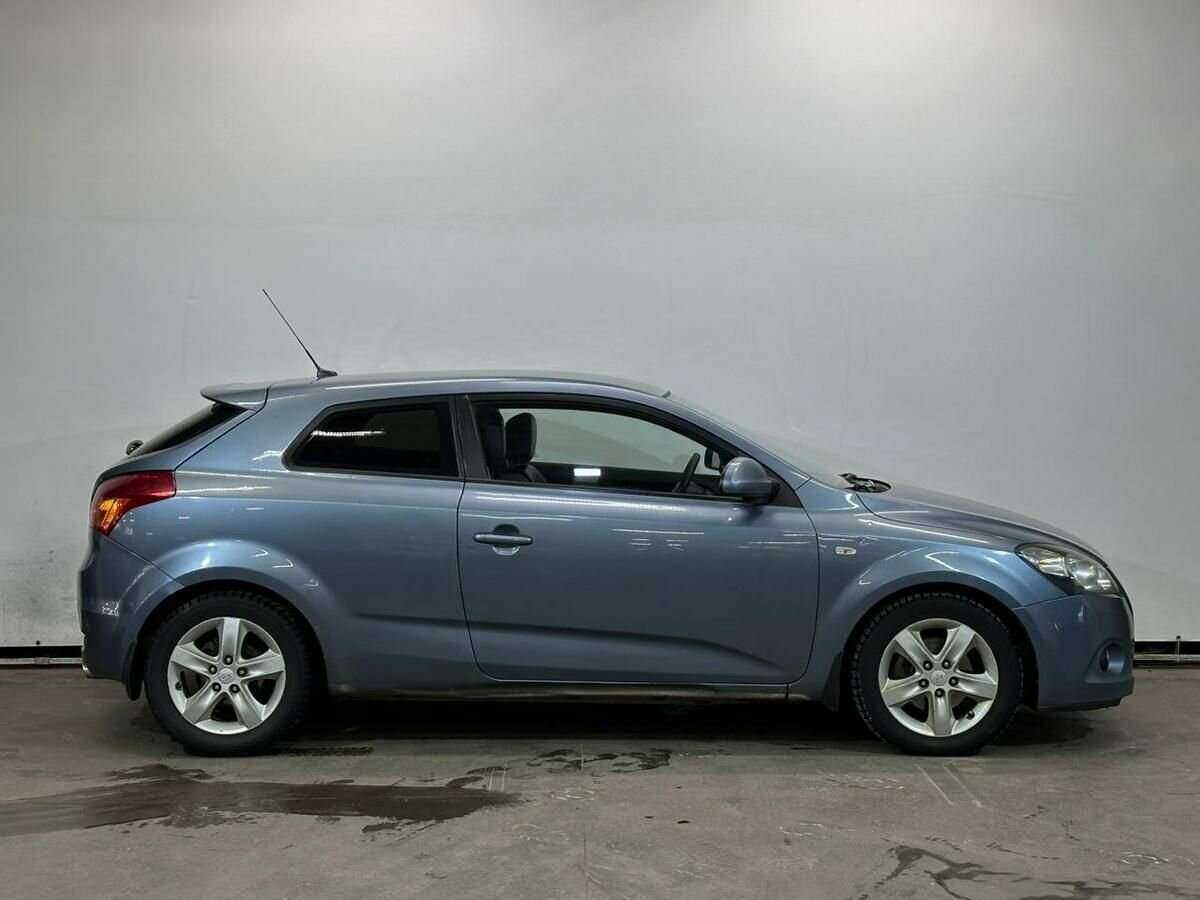 Купить Kia Ceed с пробегом. Фото: #3