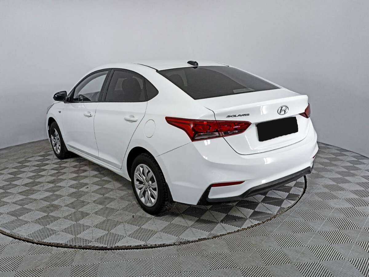 Купить Hyundai Solaris с пробегом. Фото: #6