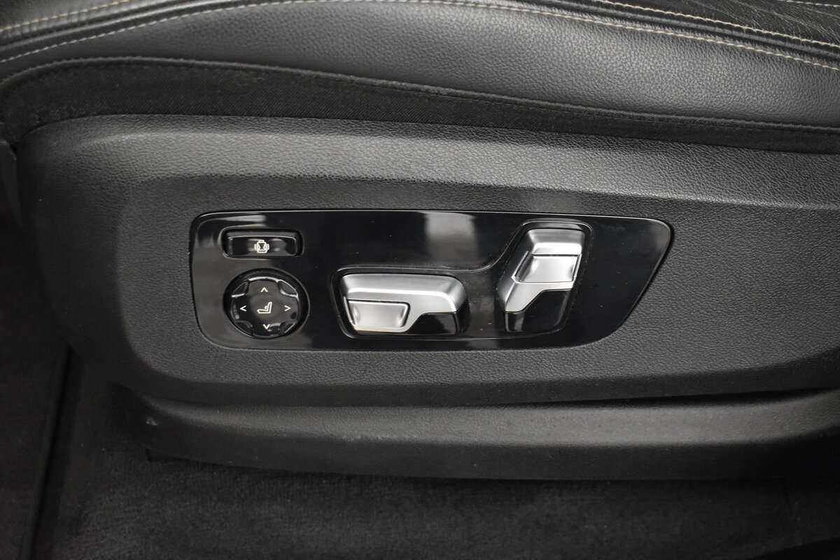 Купить BMW X7 с пробегом. Фото: #18