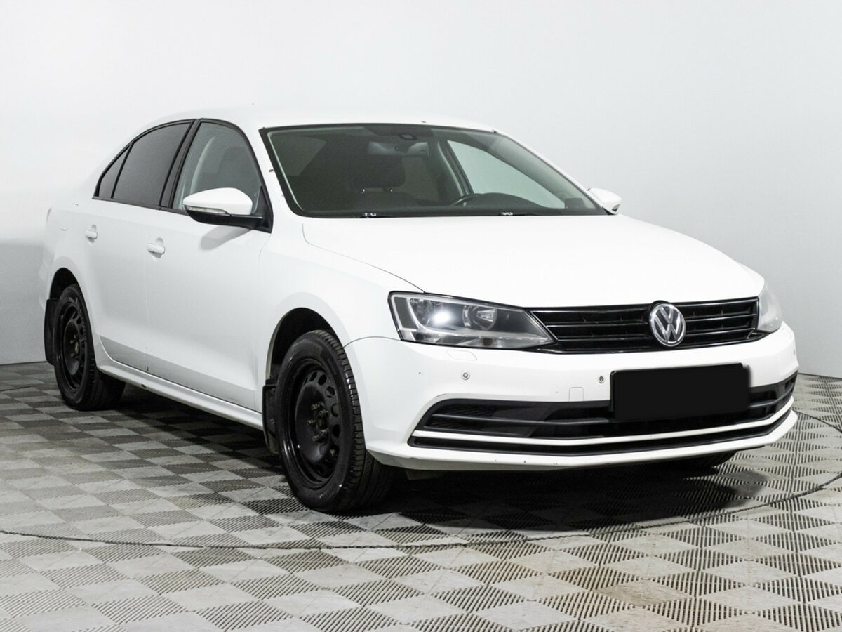 Купить Volkswagen Jetta с пробегом. Фото: #2