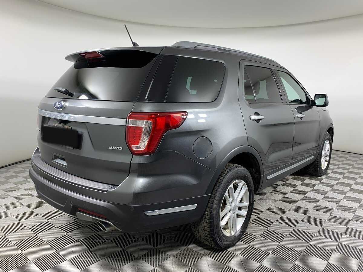 Купить Ford Explorer с пробегом. Фото: #4