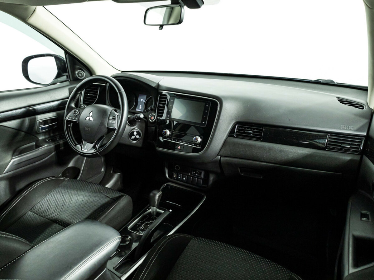 Купить Mitsubishi Outlander с пробегом. Фото: #7