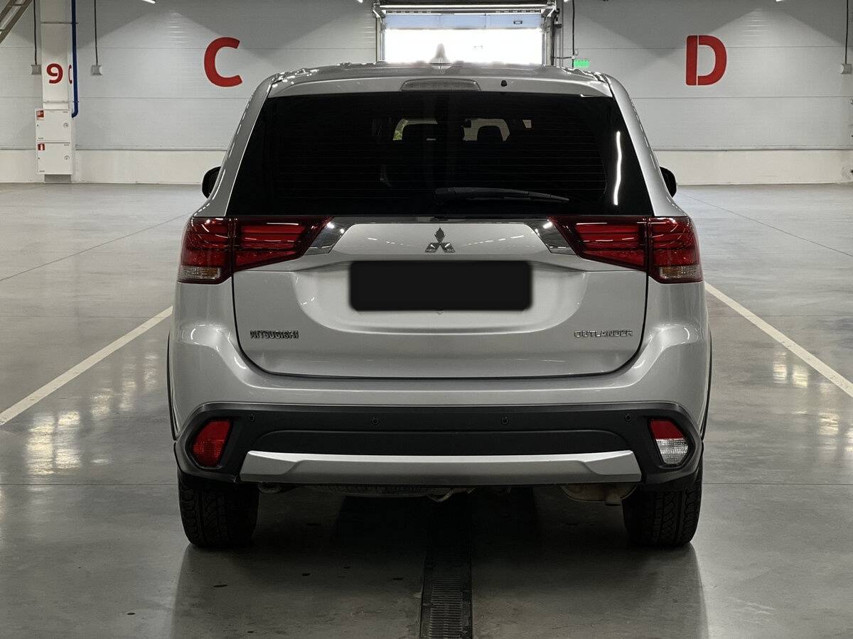 Купить Mitsubishi Outlander с пробегом. Фото: #5