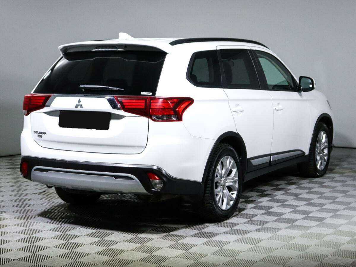 Купить Mitsubishi Outlander с пробегом. Фото: #4