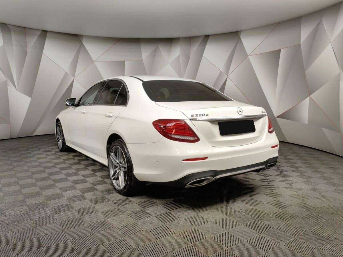 Купить Mercedes-Benz E-Класс с пробегом. Фото: #3