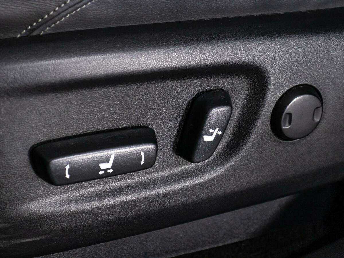 Купить Toyota Land Cruiser Prado с пробегом. Фото: #15