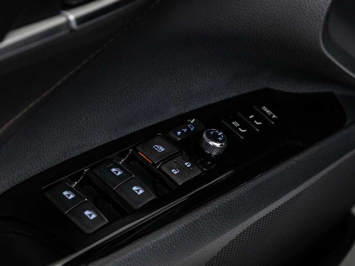 Купить Toyota Camry с пробегом. Фото: #20