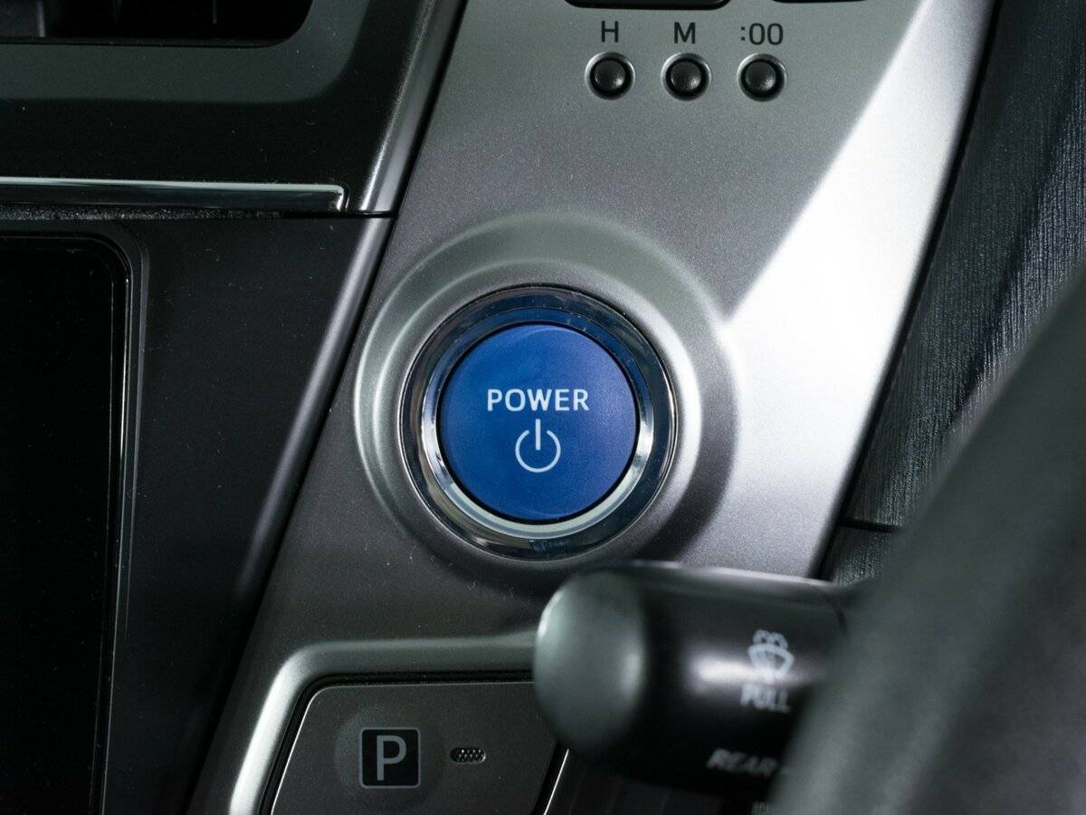 Купить Toyota Prius Alpha с пробегом. Фото: #14