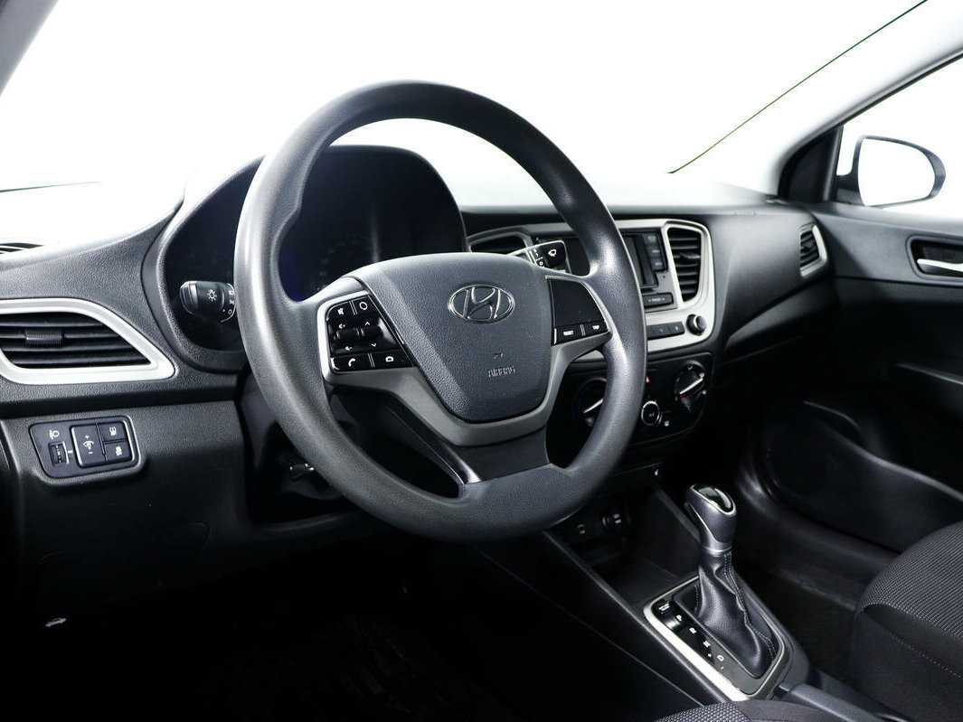 Купить Hyundai Solaris с пробегом. Фото: #12