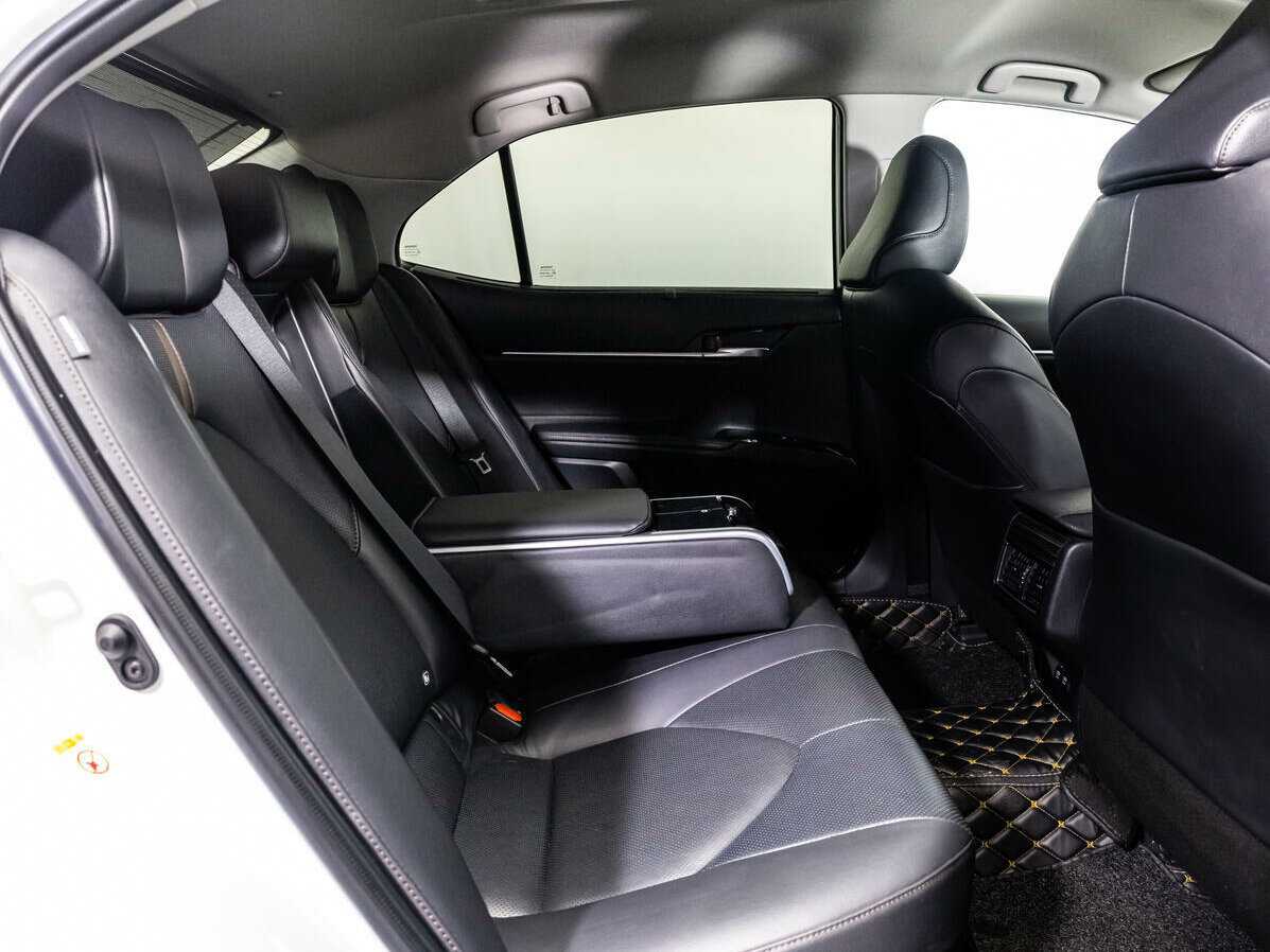 Купить Toyota Camry с пробегом. Фото: #7