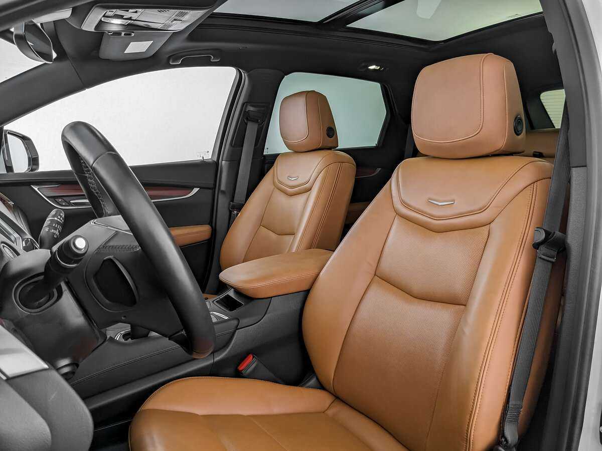 Купить Cadillac XT5 с пробегом. Фото: #19