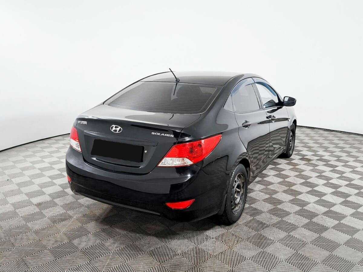 Купить Hyundai Solaris с пробегом. Фото: #3