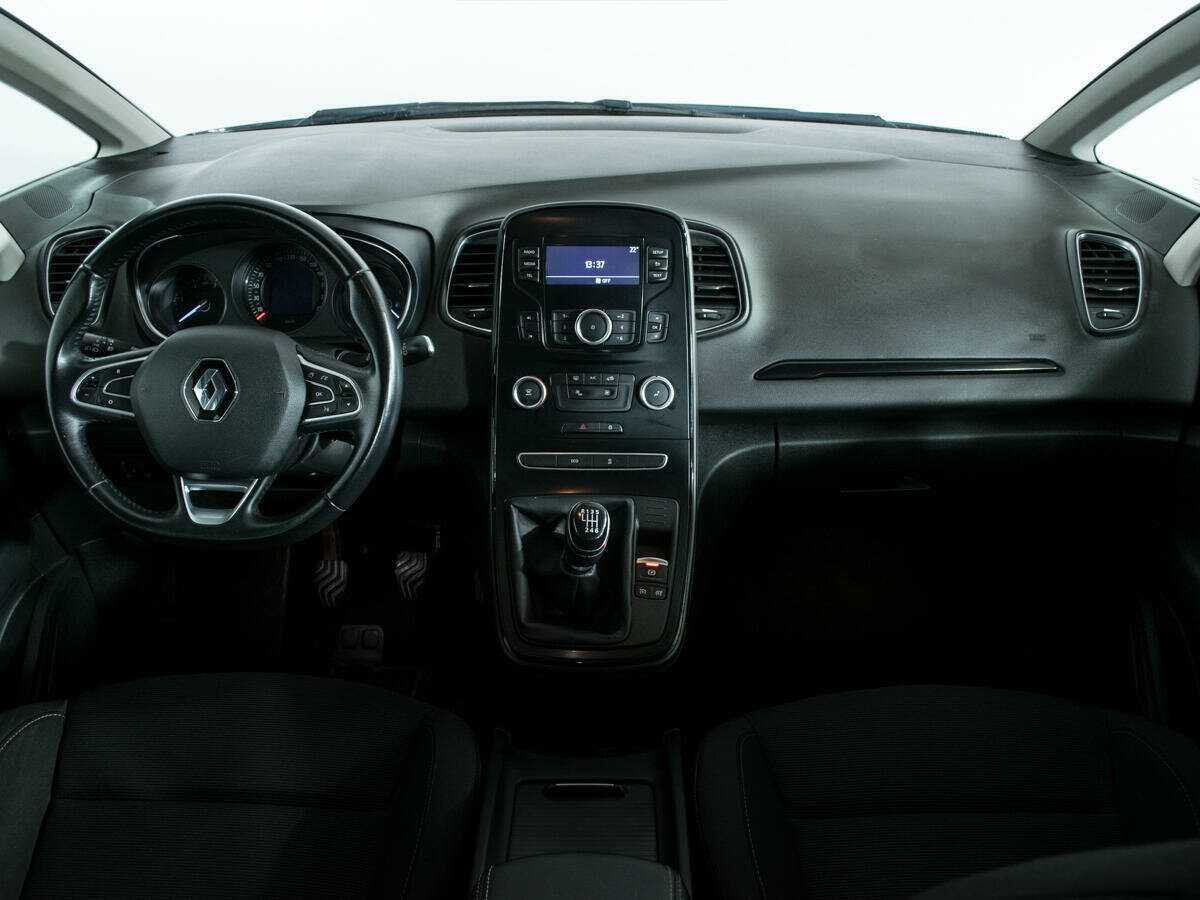 Купить Renault Scenic с пробегом. Фото: #11