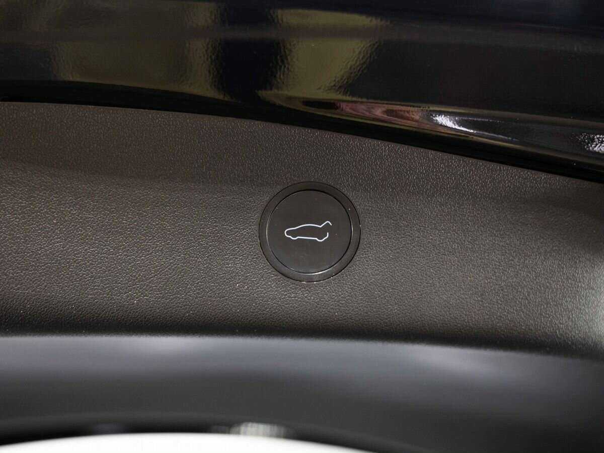 Купить Tesla Model 3 с пробегом. Фото: #23