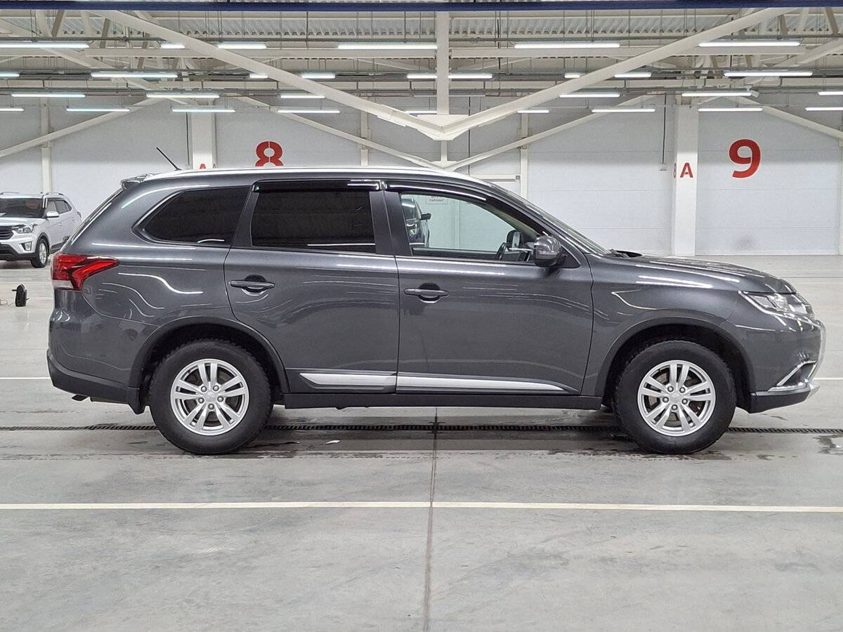 Купить Mitsubishi Outlander с пробегом. Фото: #3