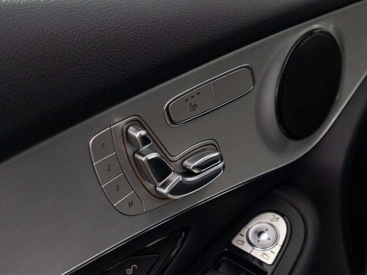 Купить Mercedes-Benz GLC с пробегом. Фото: #16