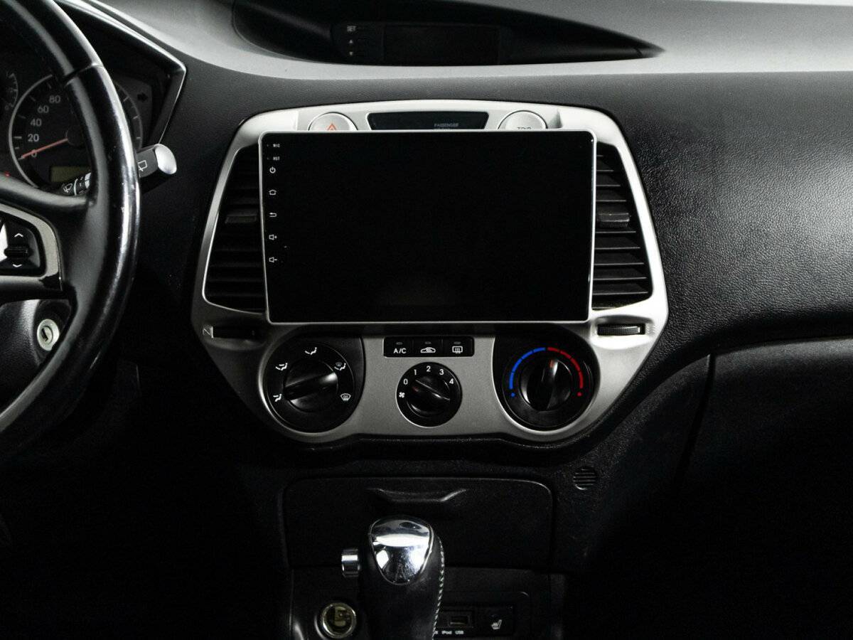 Купить Hyundai i20 с пробегом. Фото: #13