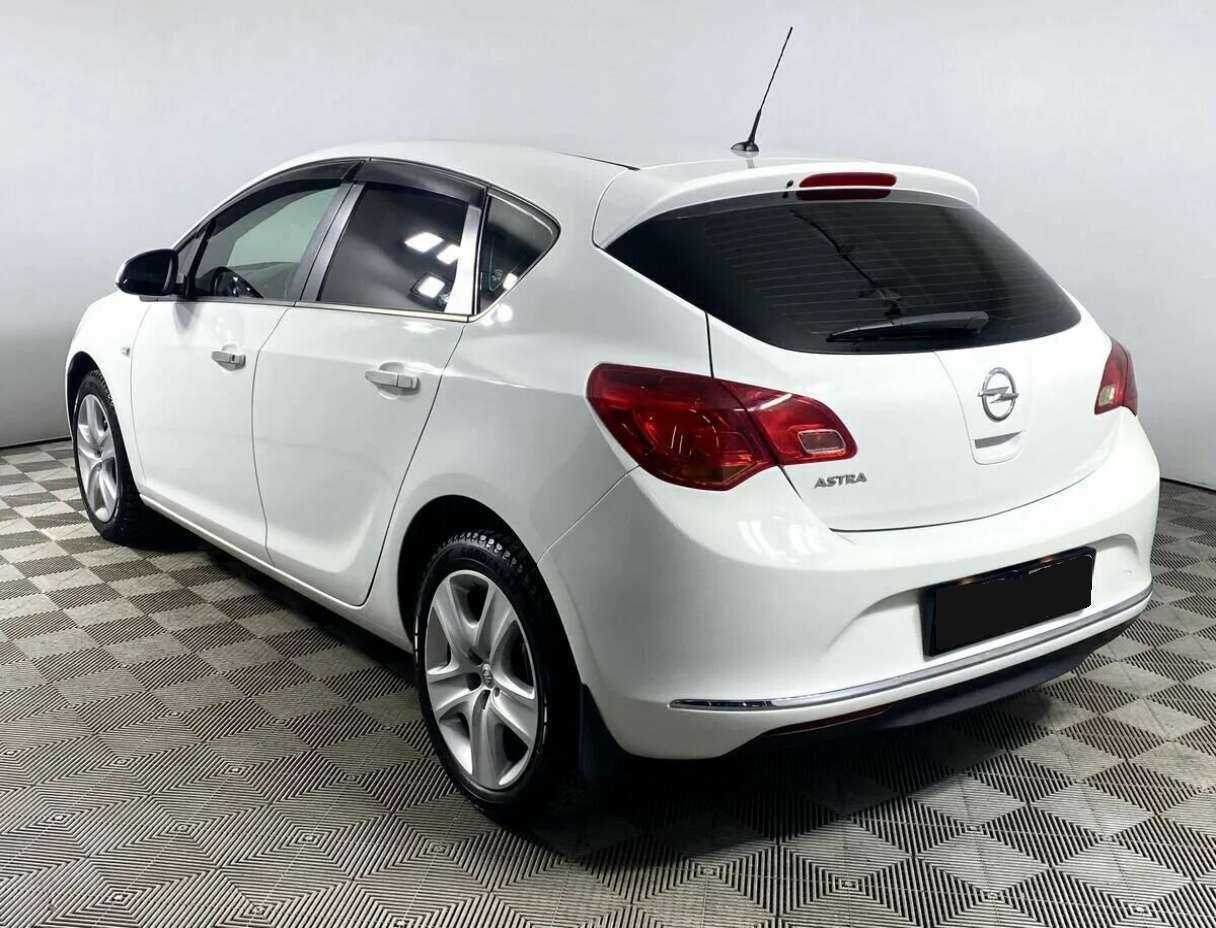Купить Opel Astra с пробегом. Фото: #4