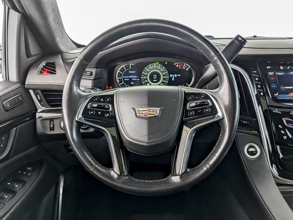 Купить Cadillac Escalade с пробегом. Фото: #18