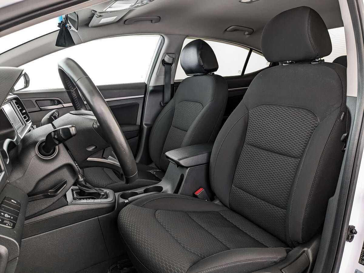 Купить Hyundai Elantra с пробегом. Фото: #15