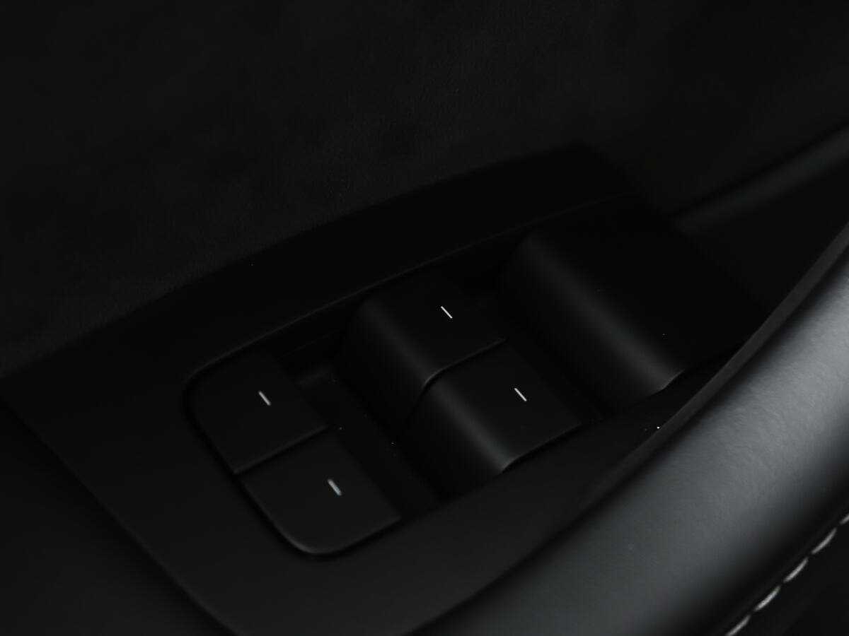 Купить Tesla Model Y с пробегом. Фото: #18