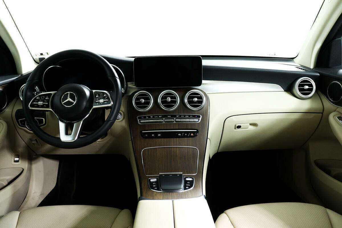 Купить Mercedes-Benz GLC с пробегом. Фото: #10