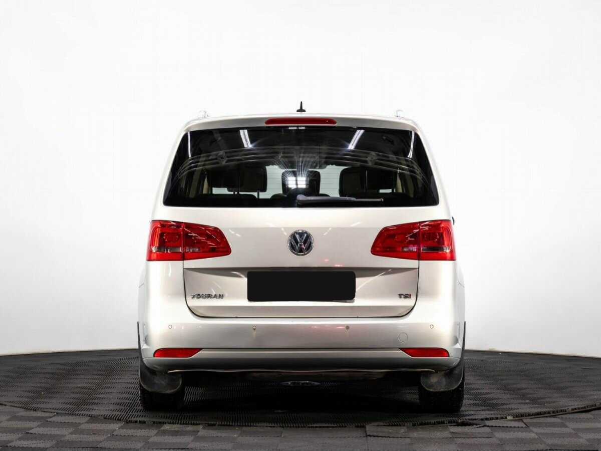 Купить Volkswagen Touran с пробегом. Фото: #4