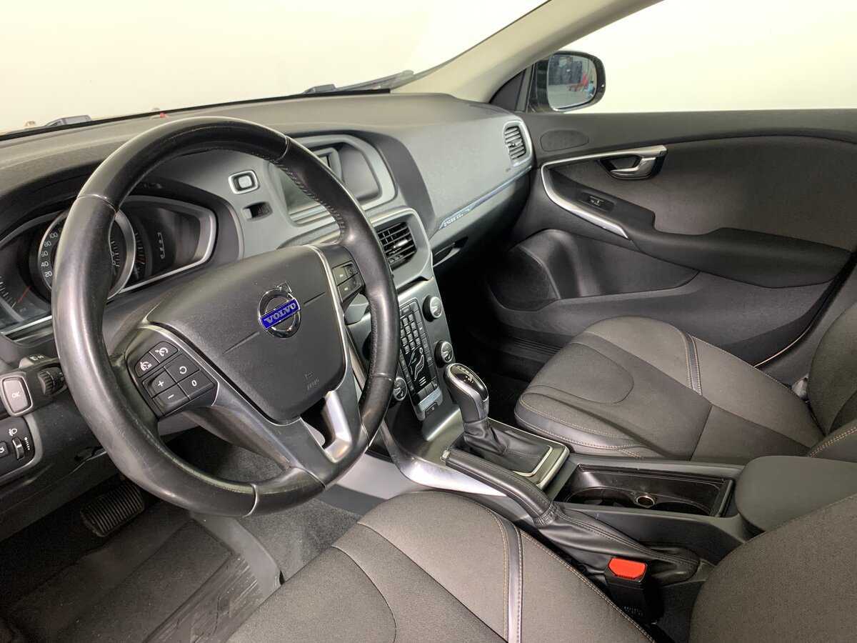 Купить Volvo V40 с пробегом. Фото: #11