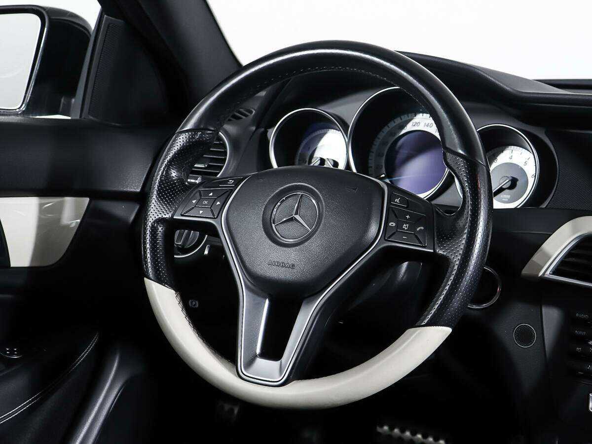 Купить Mercedes-Benz C-Класс с пробегом. Фото: #14