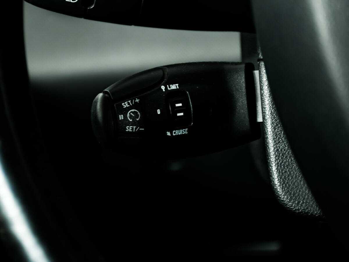 Купить Peugeot 308 с пробегом. Фото: #13