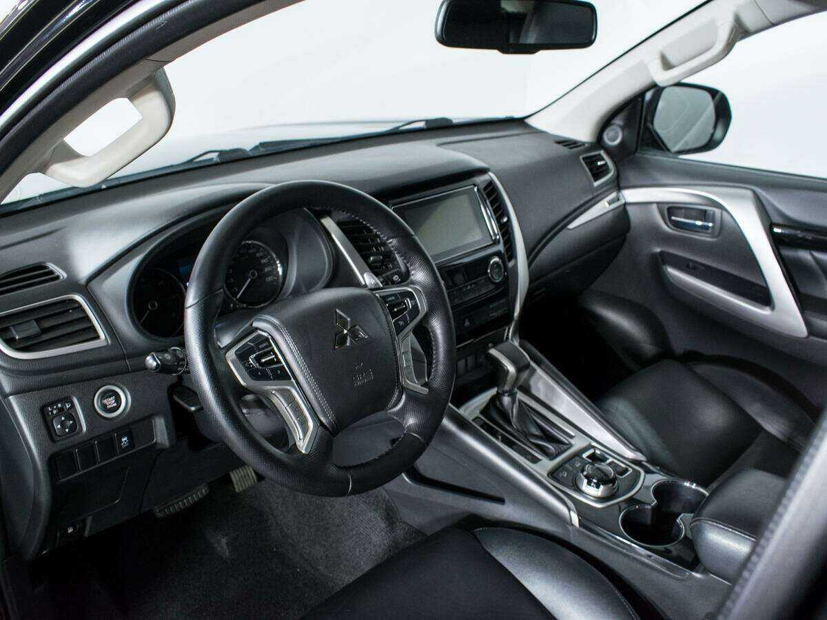Купить Mitsubishi Pajero Sport с пробегом. Фото: #12