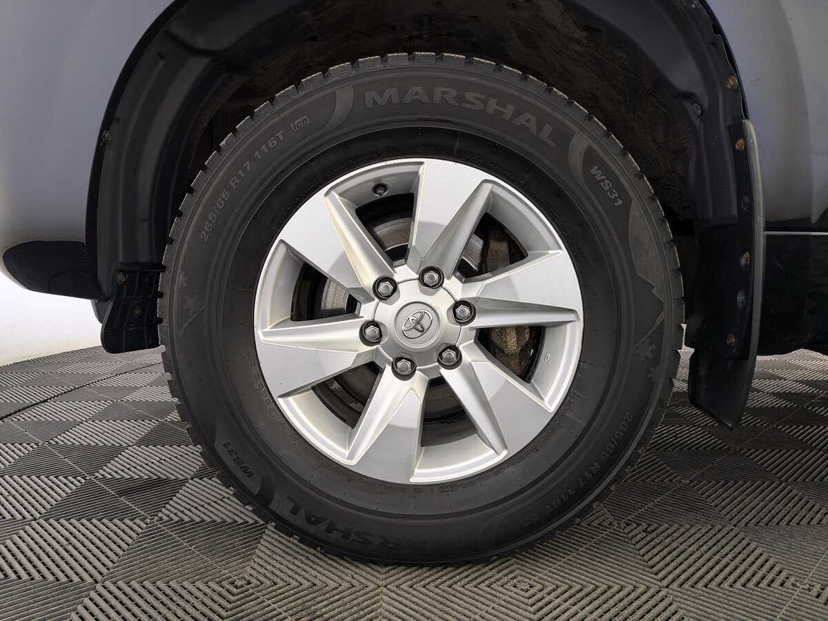 Купить Toyota Land Cruiser Prado с пробегом. Фото: #11